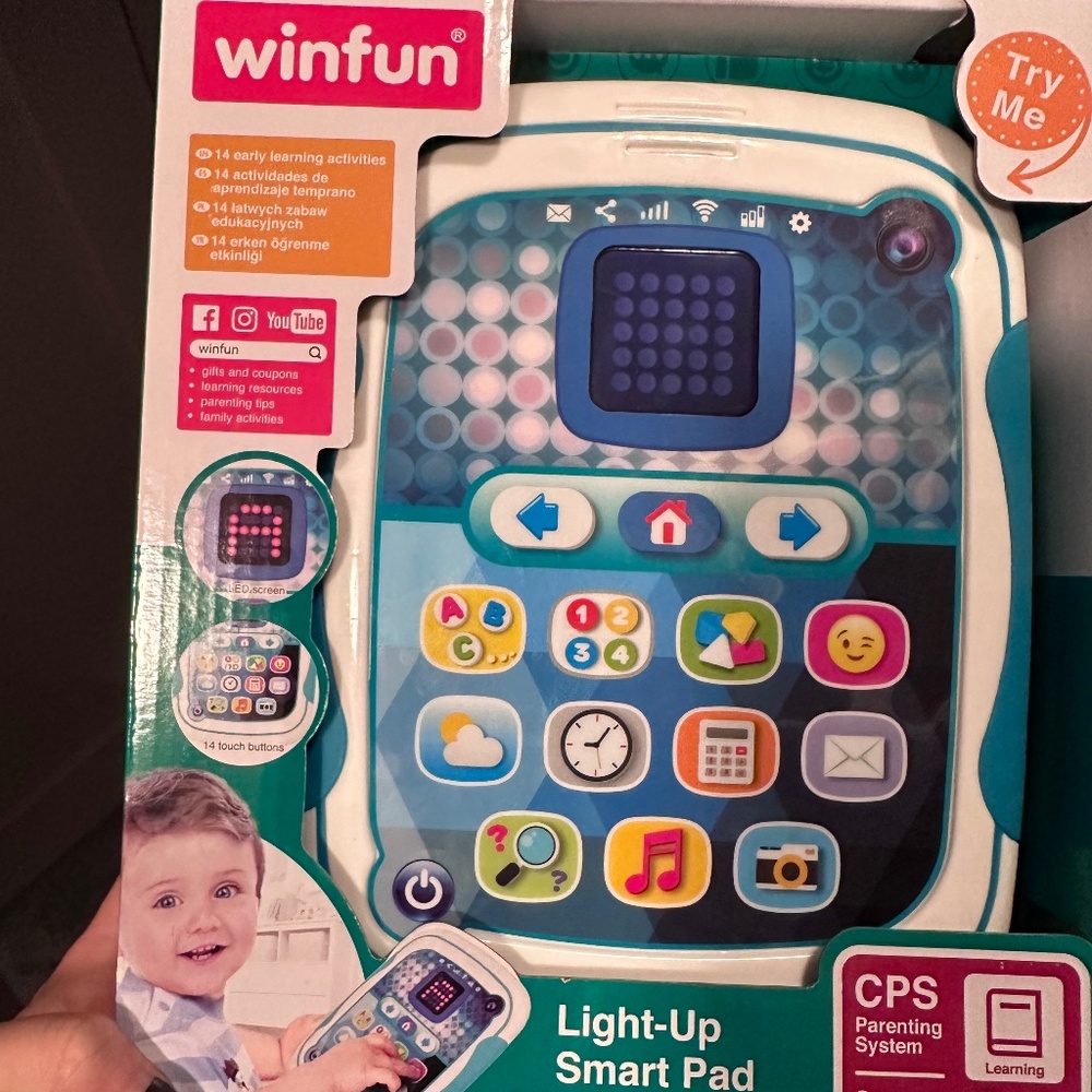 New in Box Winfun Light-Up Smart Pad